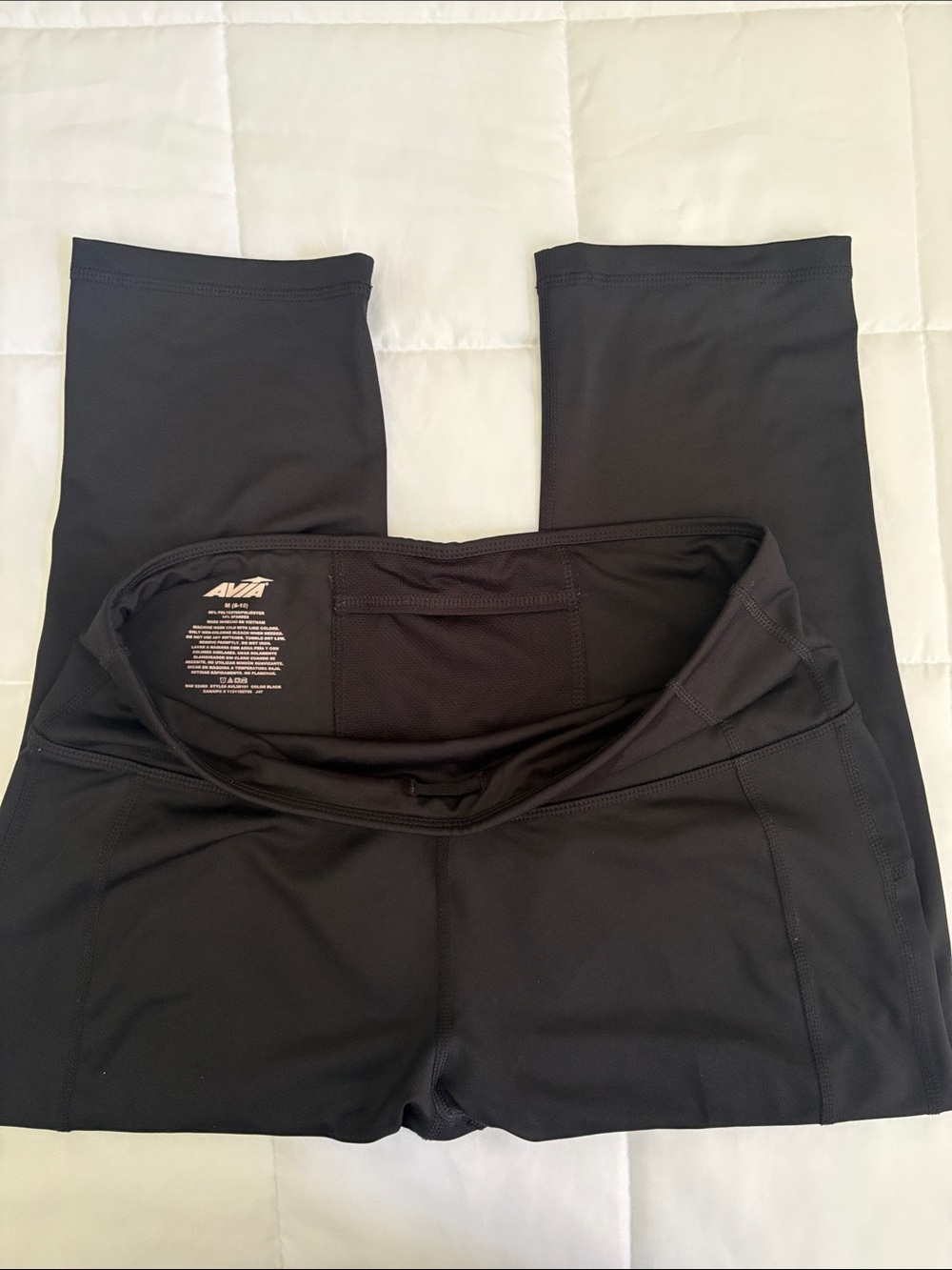 Avia women’s black Capri leggings size medium inseam 19 inches